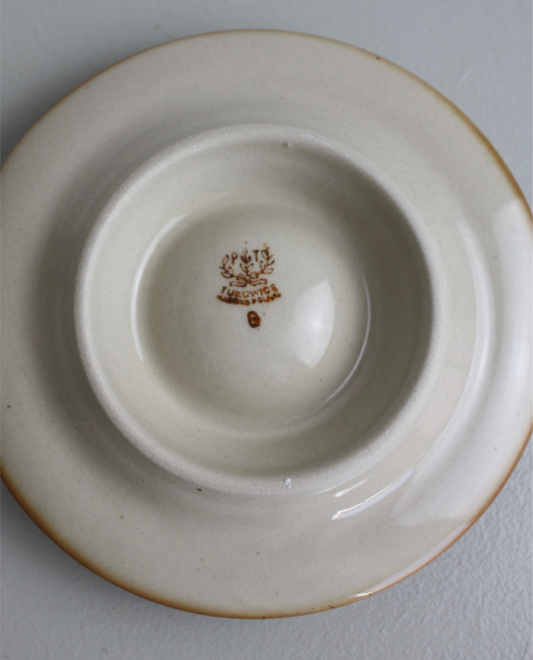 Set de 6 coquetiers en grès moucheté