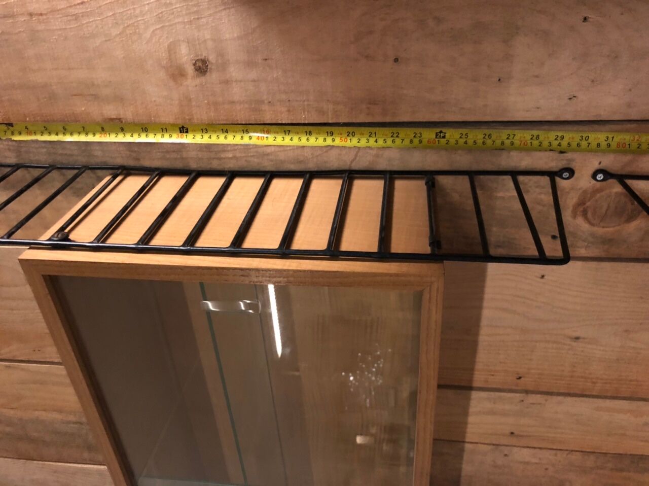 Wall unit ntrinning strinning shelf desk for string design