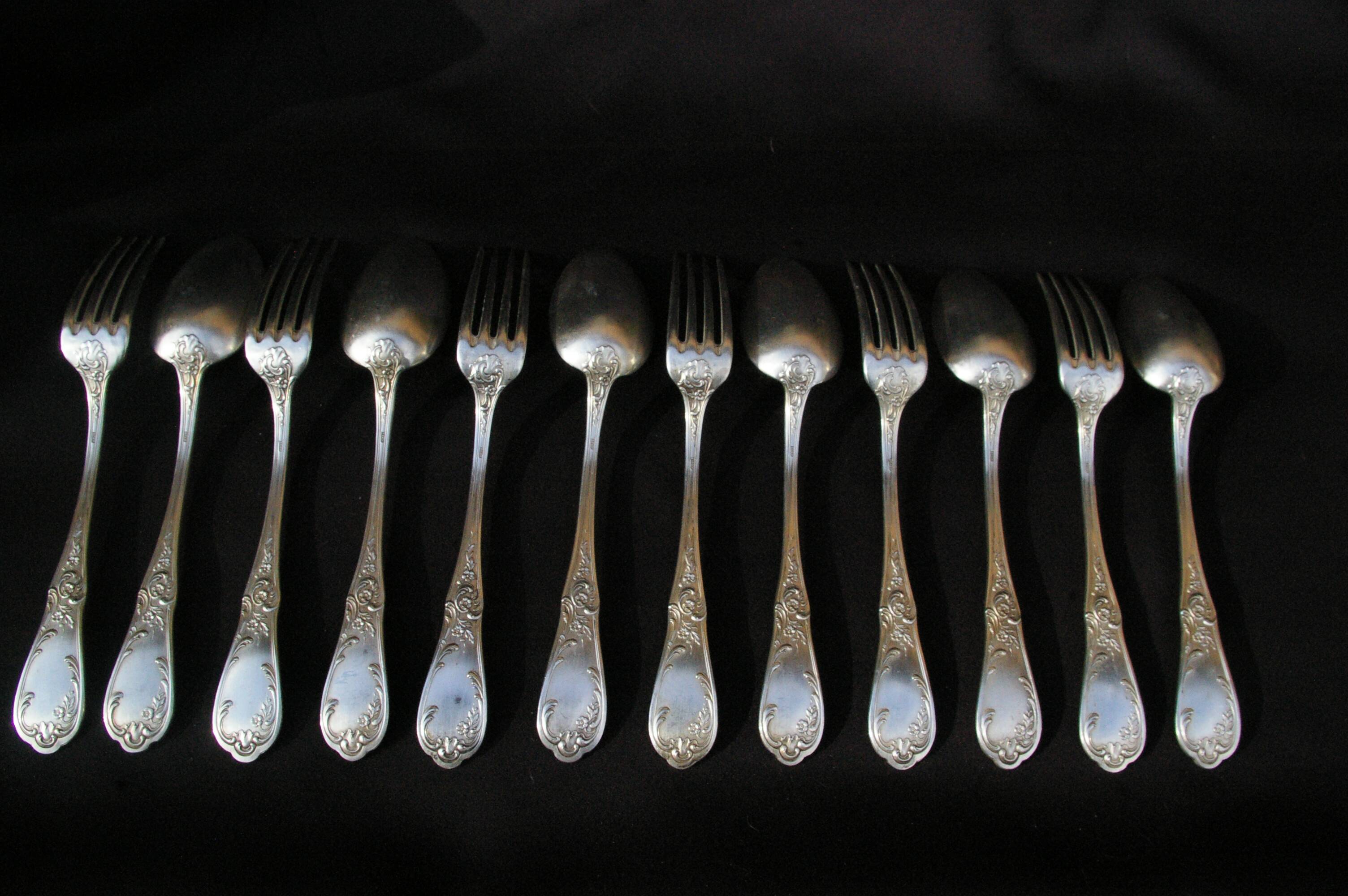 Housewife 6 people style Rocaille in silver metal