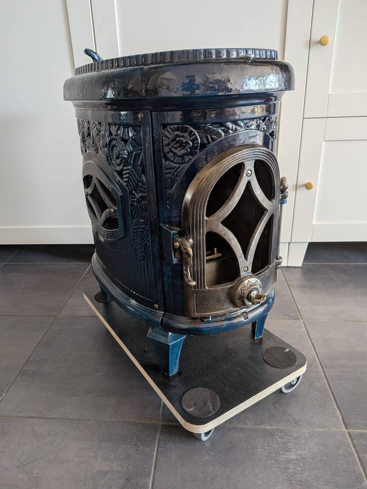 Vintage "Le Non Pareil" cast iron blue enamel pan – Upcycled to bioethanol