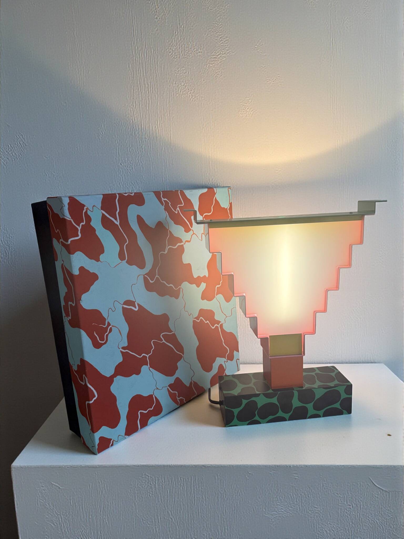 Lampe de table Ruskin par George Sowden et Nathalie du Pasquier pour Arc 74