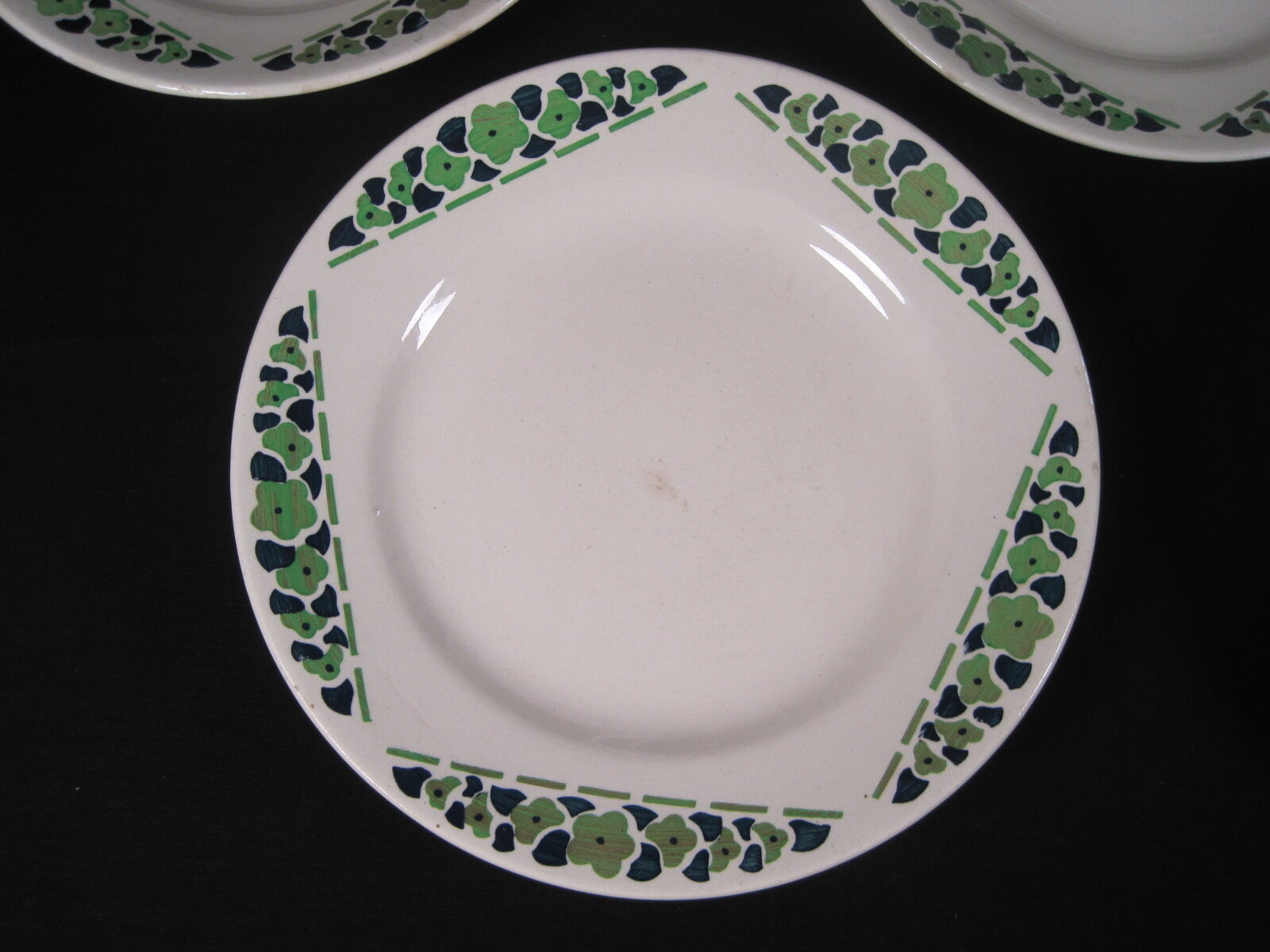5 plates and a dish faïence de longchamp terre of fer series cannes art deco