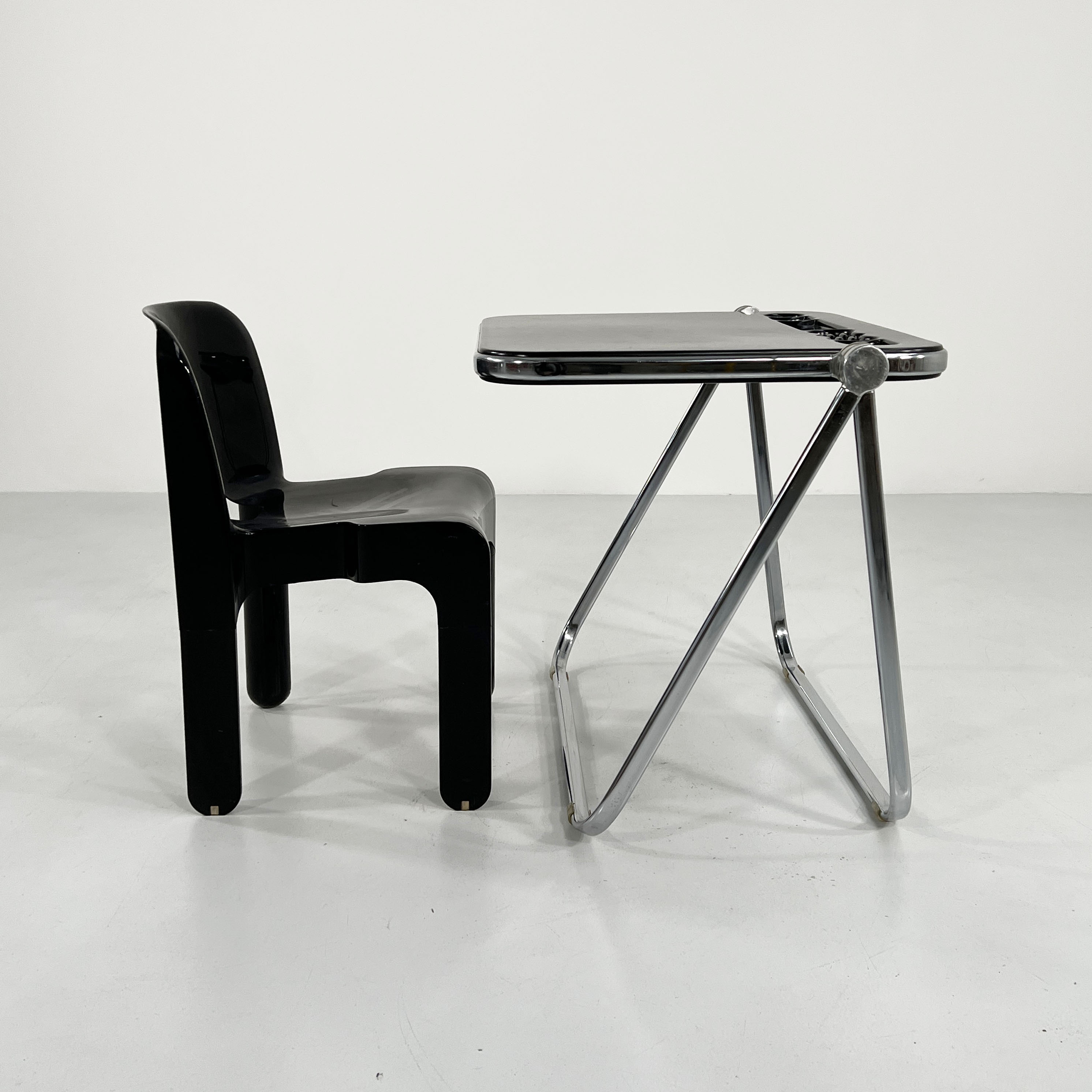Black Plato foldable desk by Giancarlo Piretti for Anonima Castelli 1970