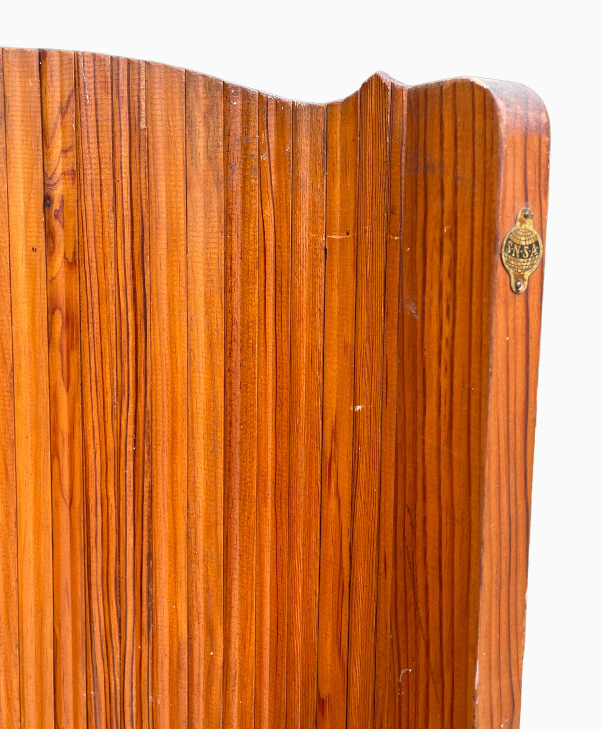 Wavy wooden screen circa 1950, Baumann by SNSA