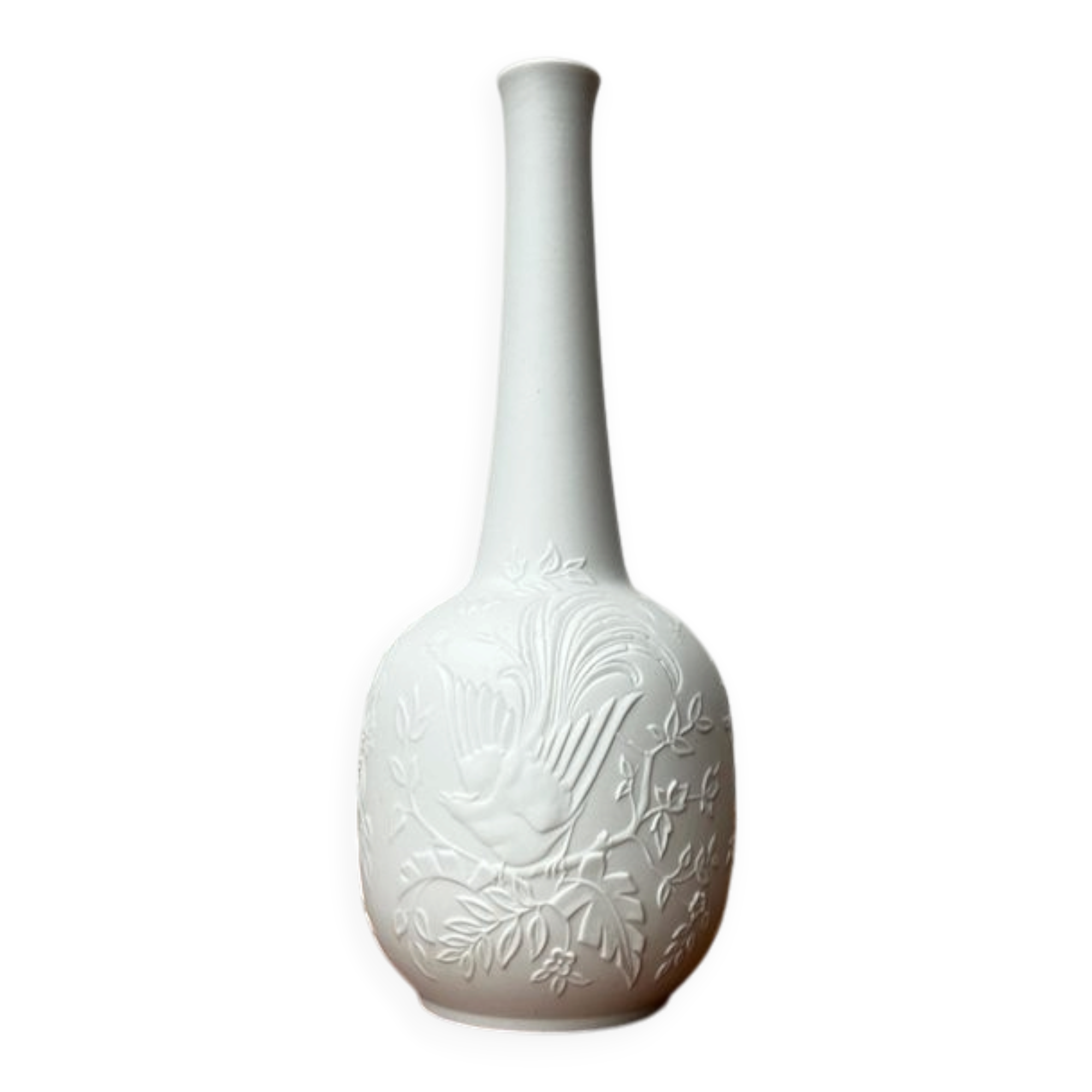 German white porcelain vase from the mid-century with bird motif by Kaiser, 1960s.