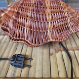 Woven wicker shell lamp