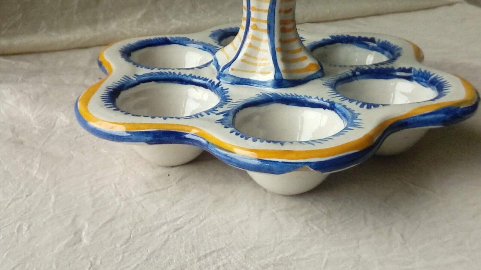 Egg coquetier in faience of quimper hb