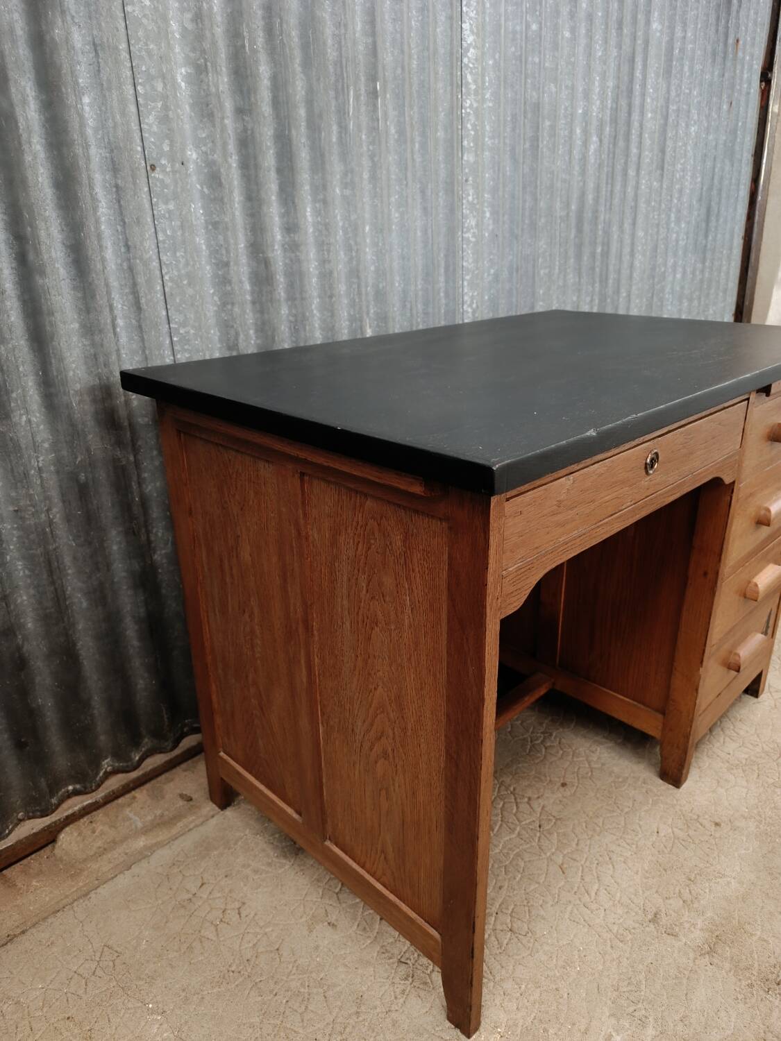 Bureau en bois massif vintage relooker