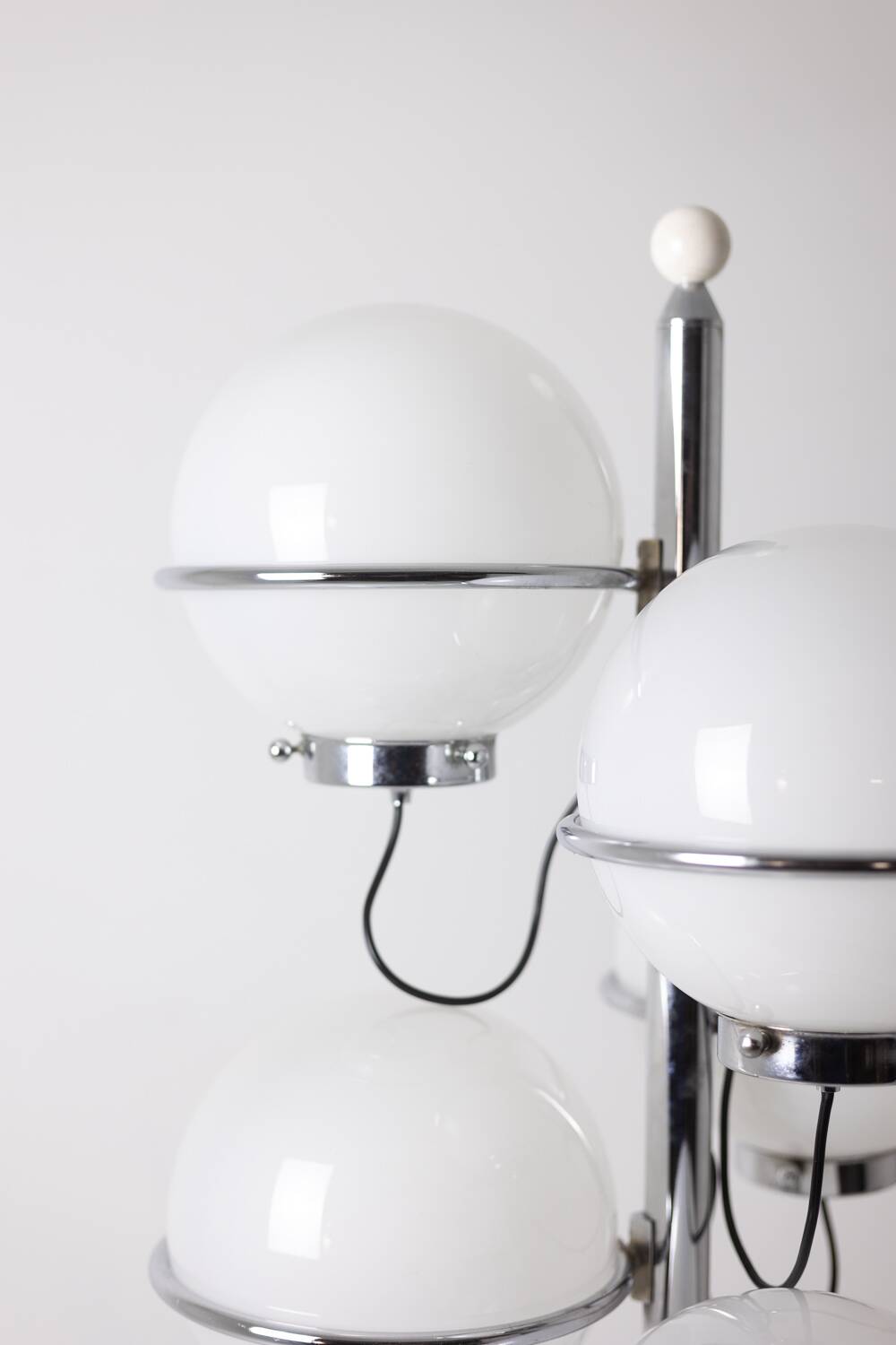 Nine-light floor lamp by Gino Sarfatti for Arteluce, 1960s.
