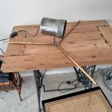 Lamp on brass trepied