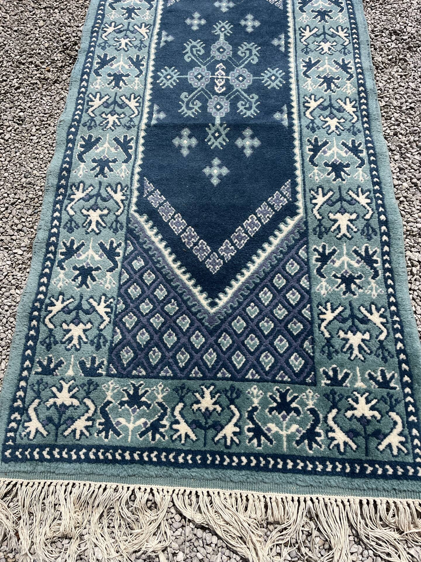 Grand tapis persan ancien 