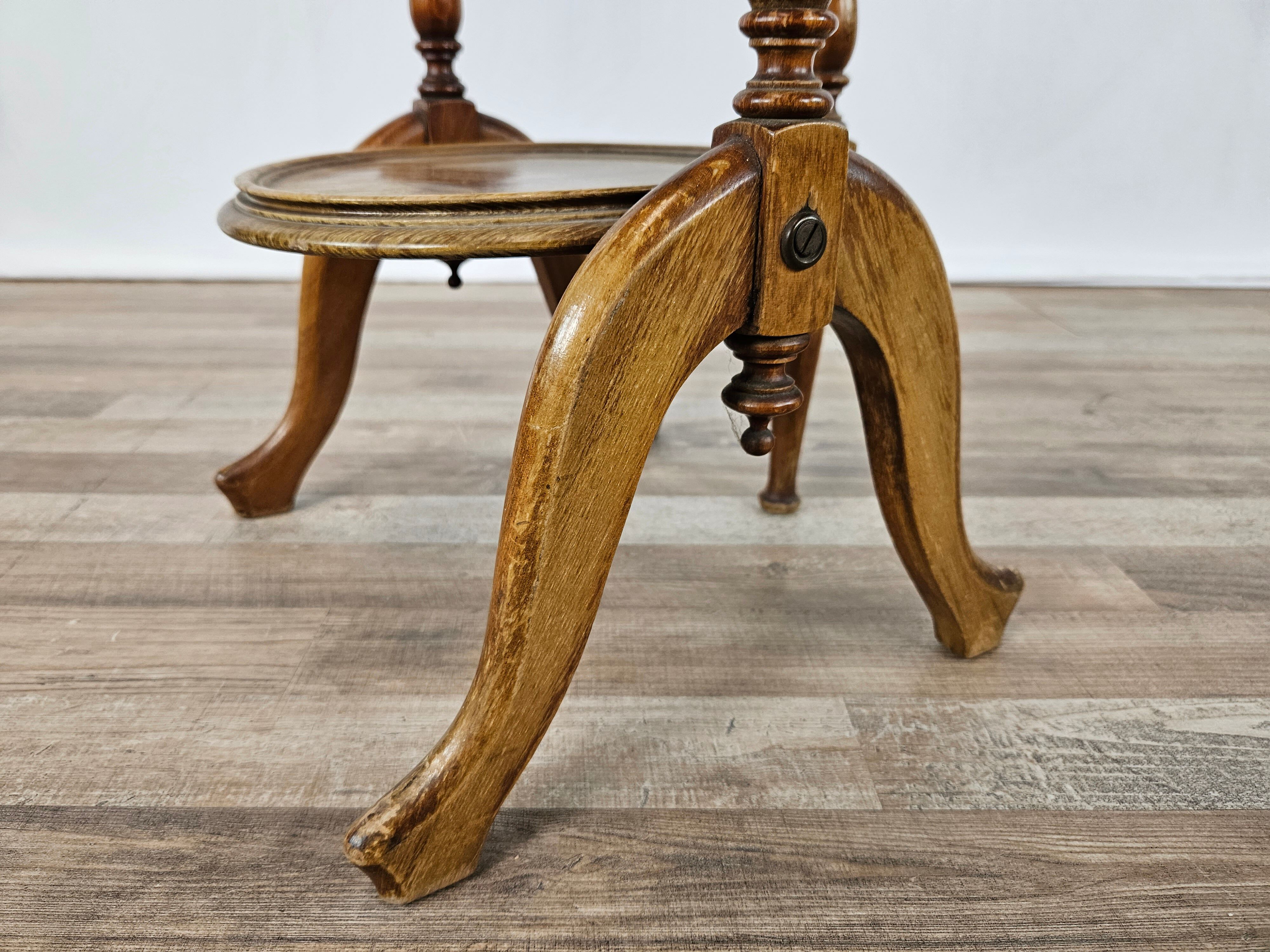 70s coffee table in walnut with closable shelves