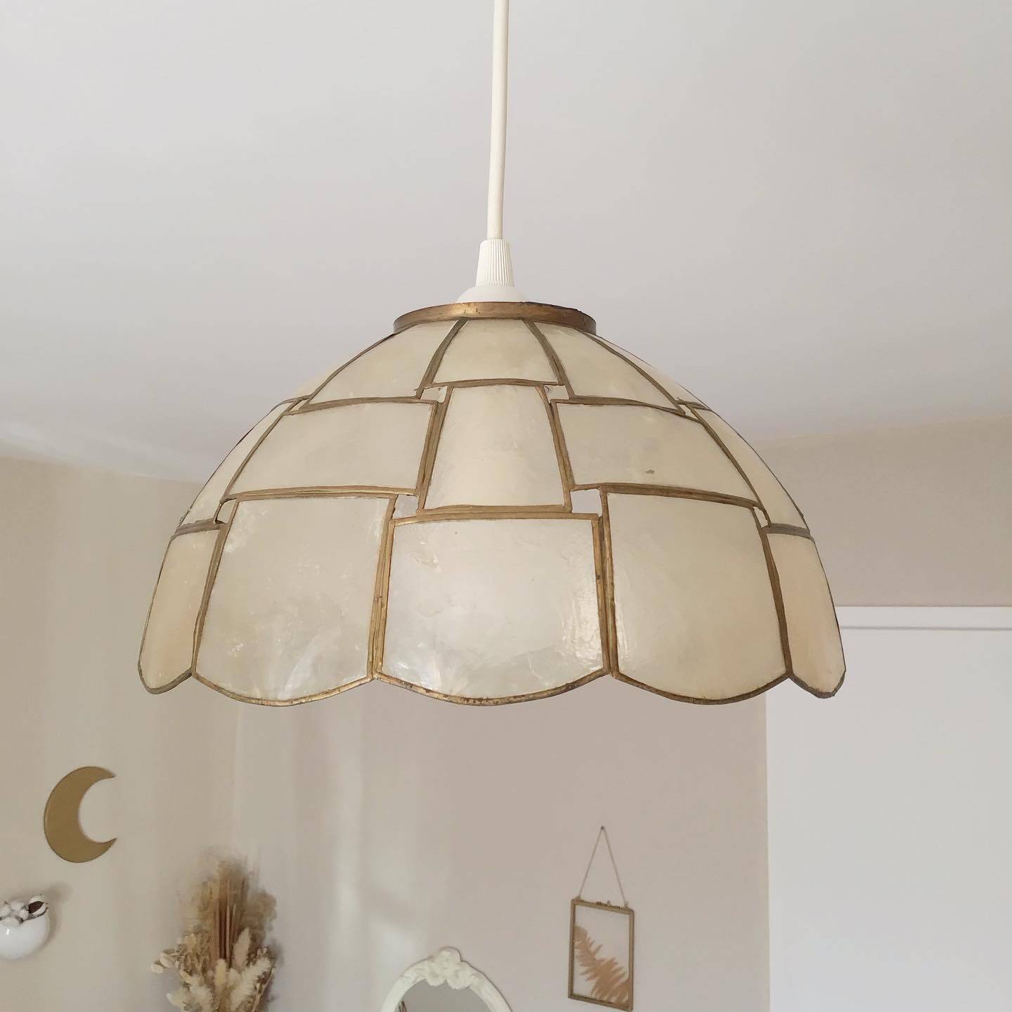Vintage mother-of-pearl pendant light