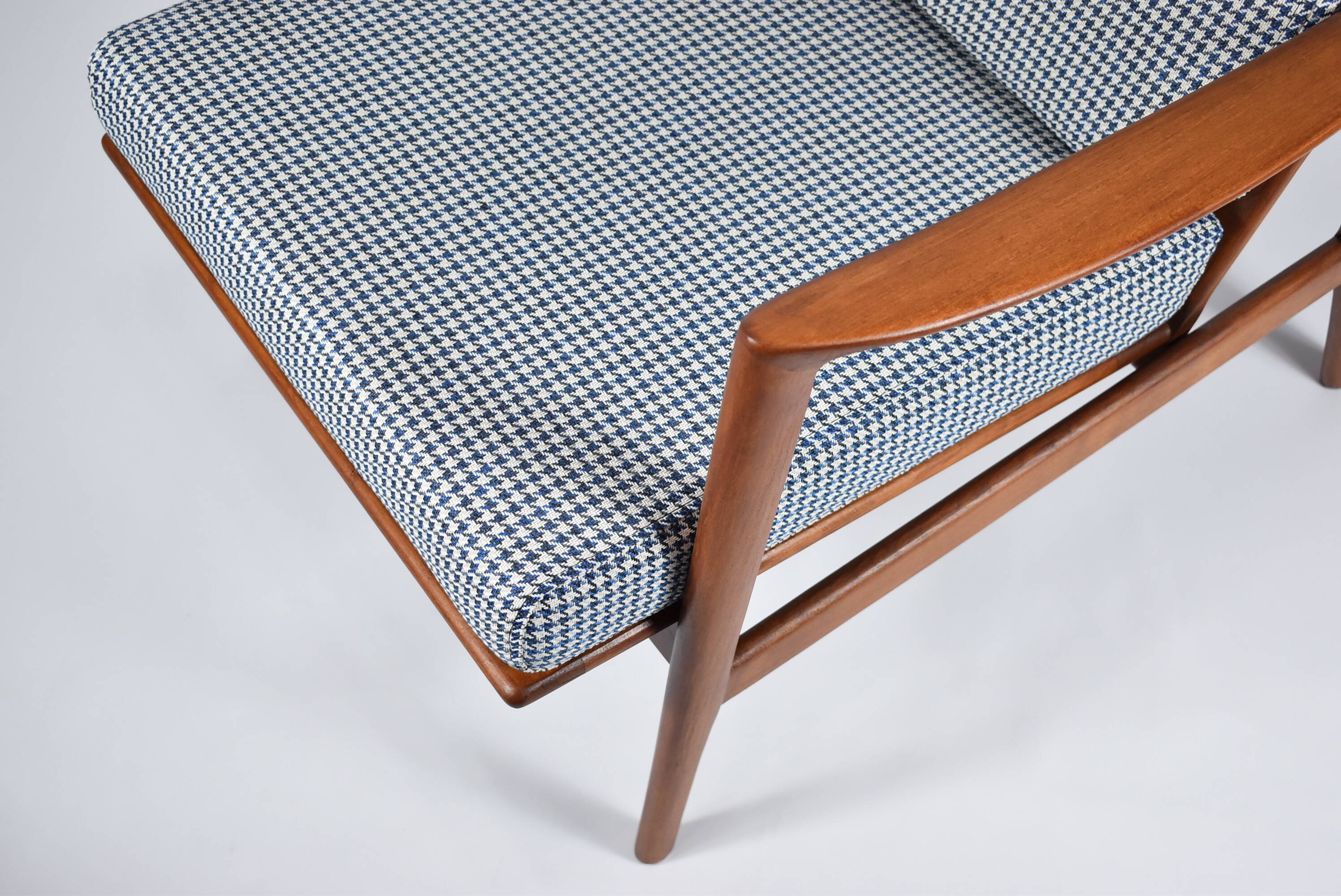 Fauteuil scandinave original Stefan, entièrement restauré, icône des années 1960, pied de poule