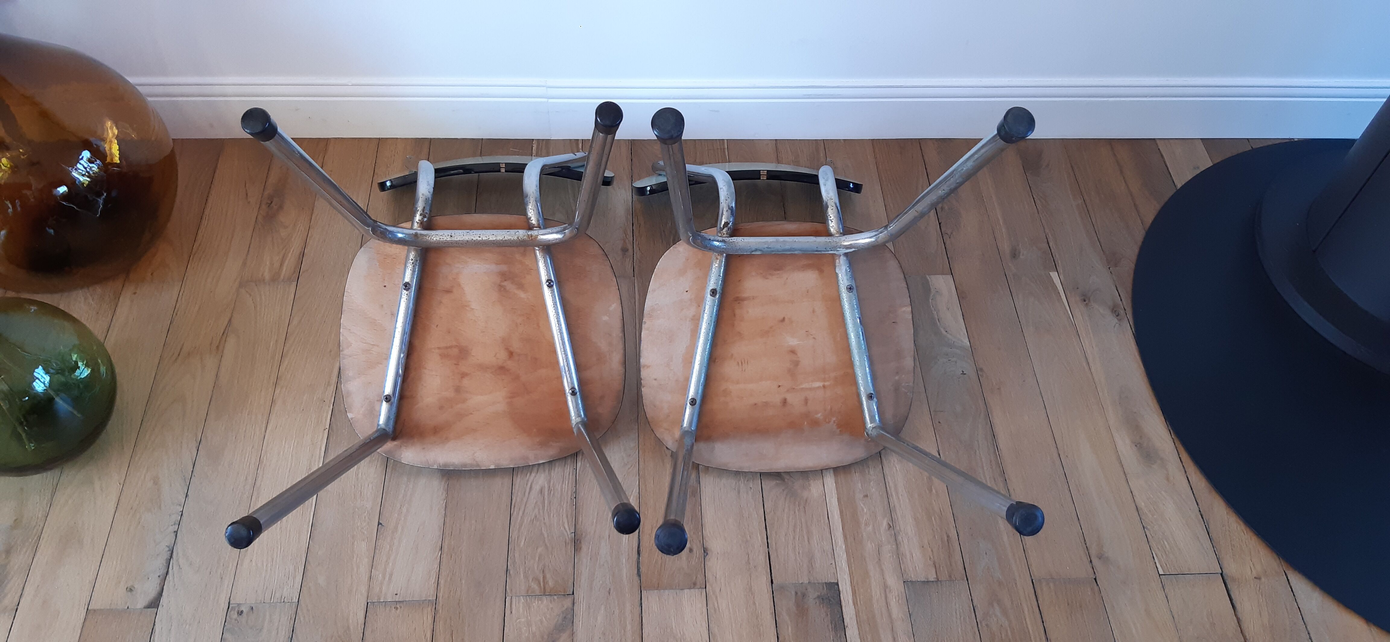 Duo de chaises en formica vert pastel années 70