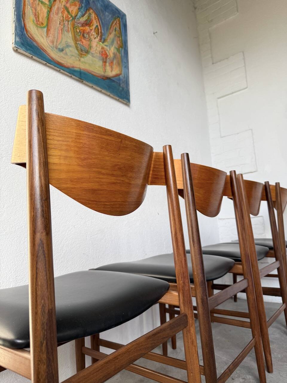 Set of 4 Italian chairs by Gianfranco Frattini.