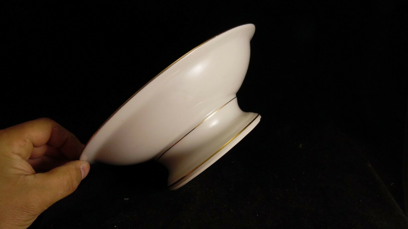 White Limoges DRB porcelain display and gold fillets