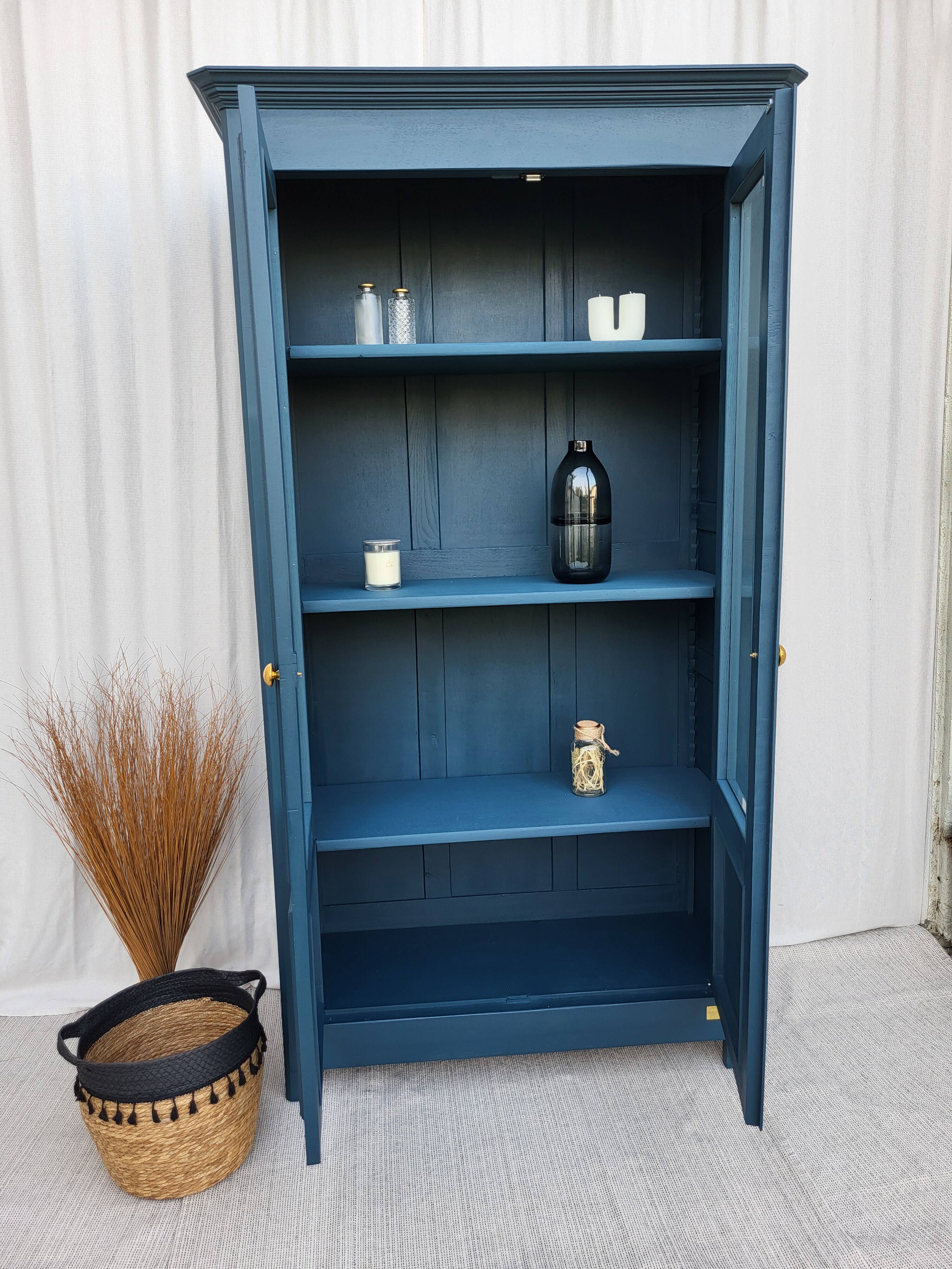 Bookcase with 2 glass doors