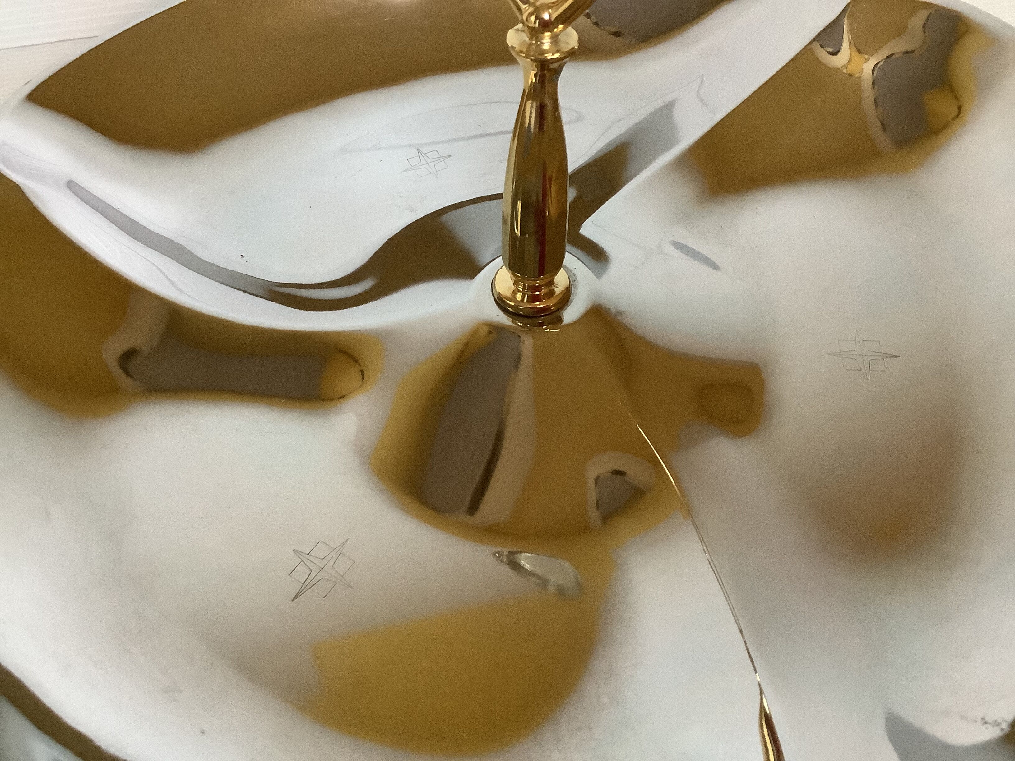 Servant metal chrome nato logo