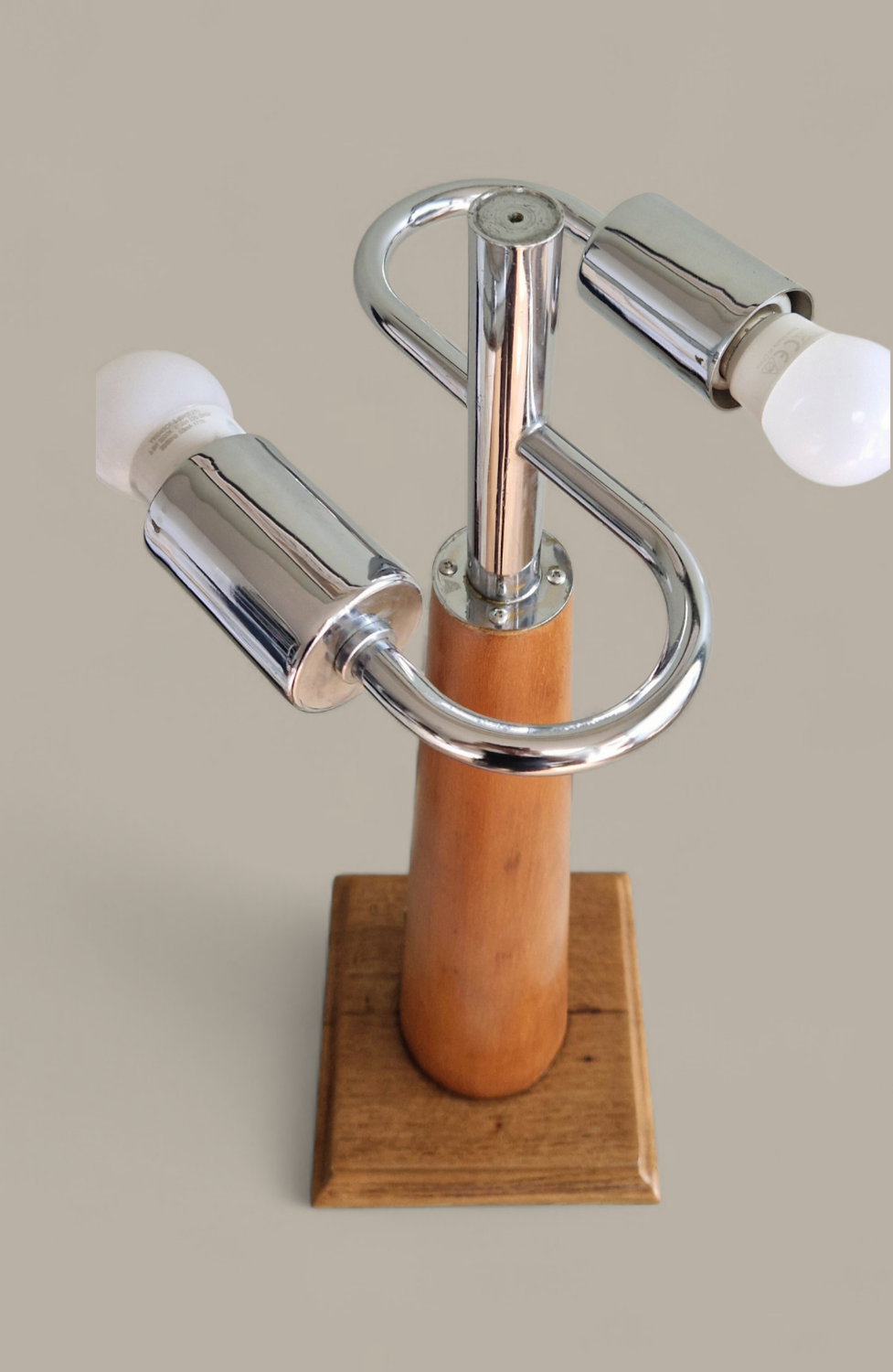 Modernist sculptural lamp wood/chrome/hammered brass - 1970s era