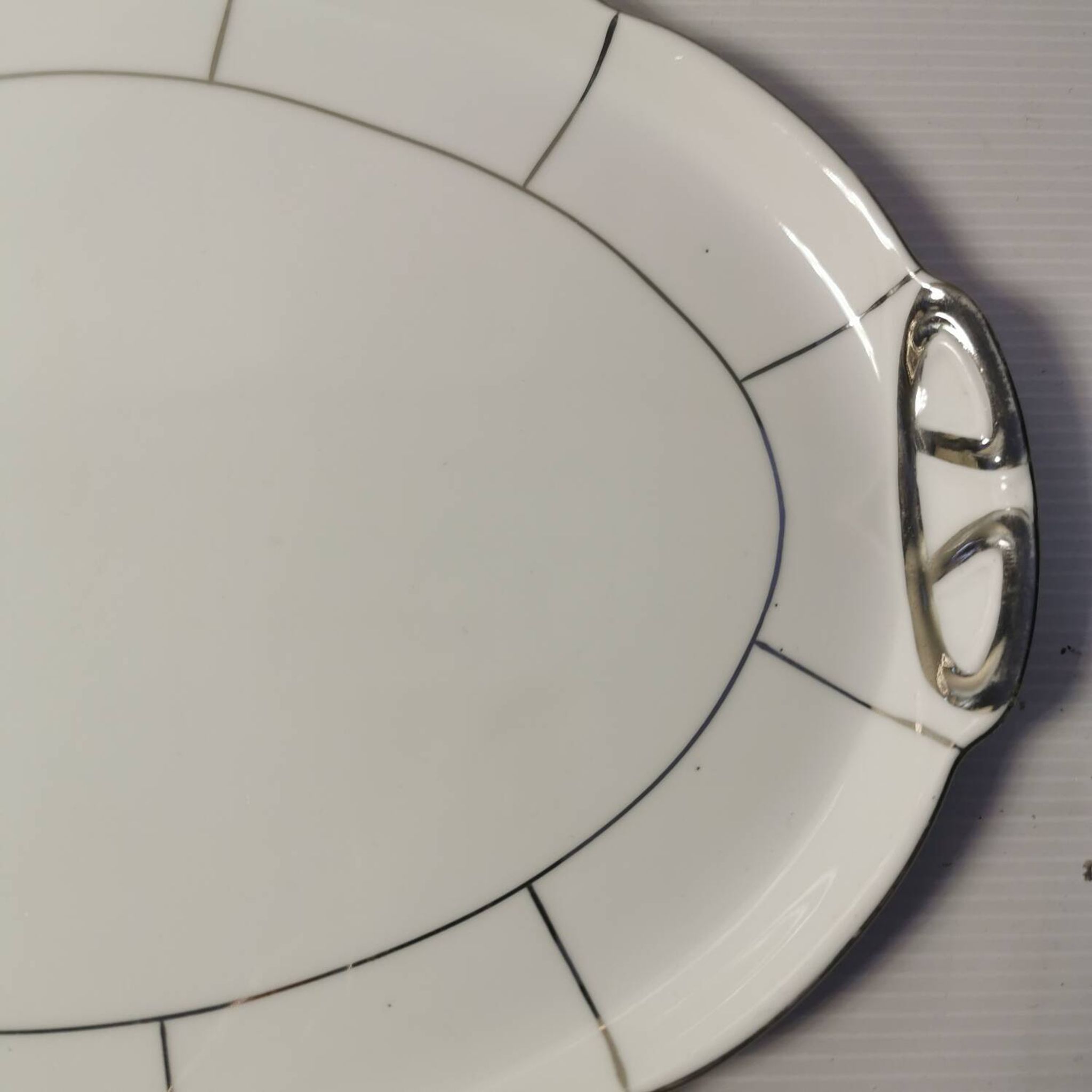 Large art deco serving dish in Czechoslovakian porcelain