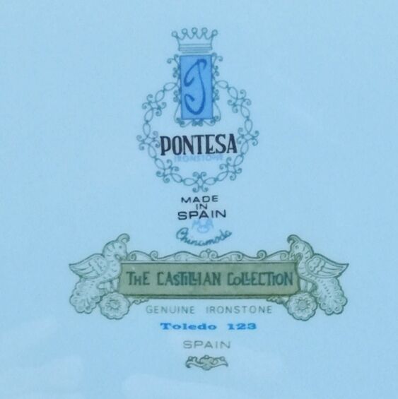 Table service 38 pieces in Spanish porcelain Pontesa