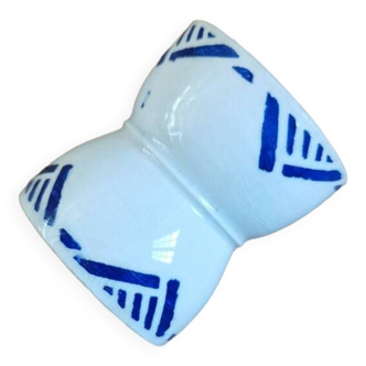 Old diabolo egg cup