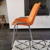 Bucket chair vintage English design, 70s