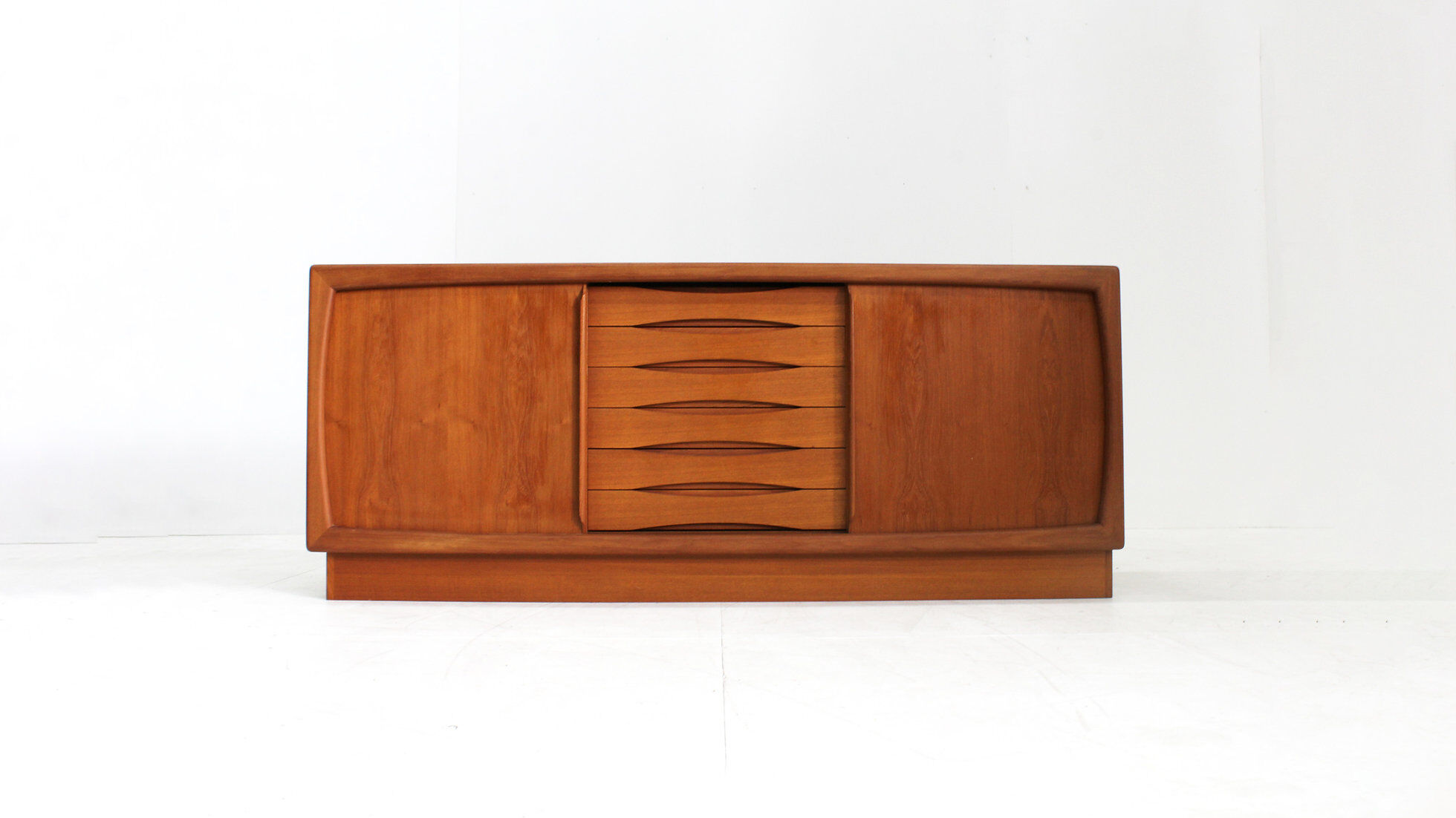 Vintage Mid Century sideboard Dyrlund 1960s