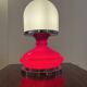 Lampe de table en plastique rouge