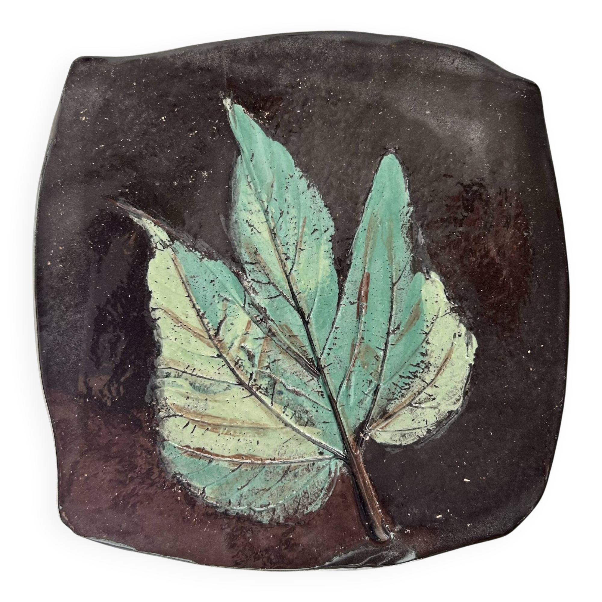Decorative plate leaf signed