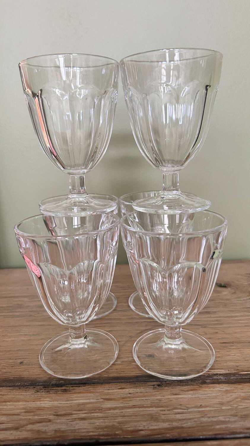 6 vintage faceted stemware