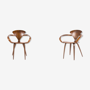Authentic Armchair Cherner in natural walnut