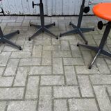 Lot de 4 tabouret industriel de Strafor 1960
