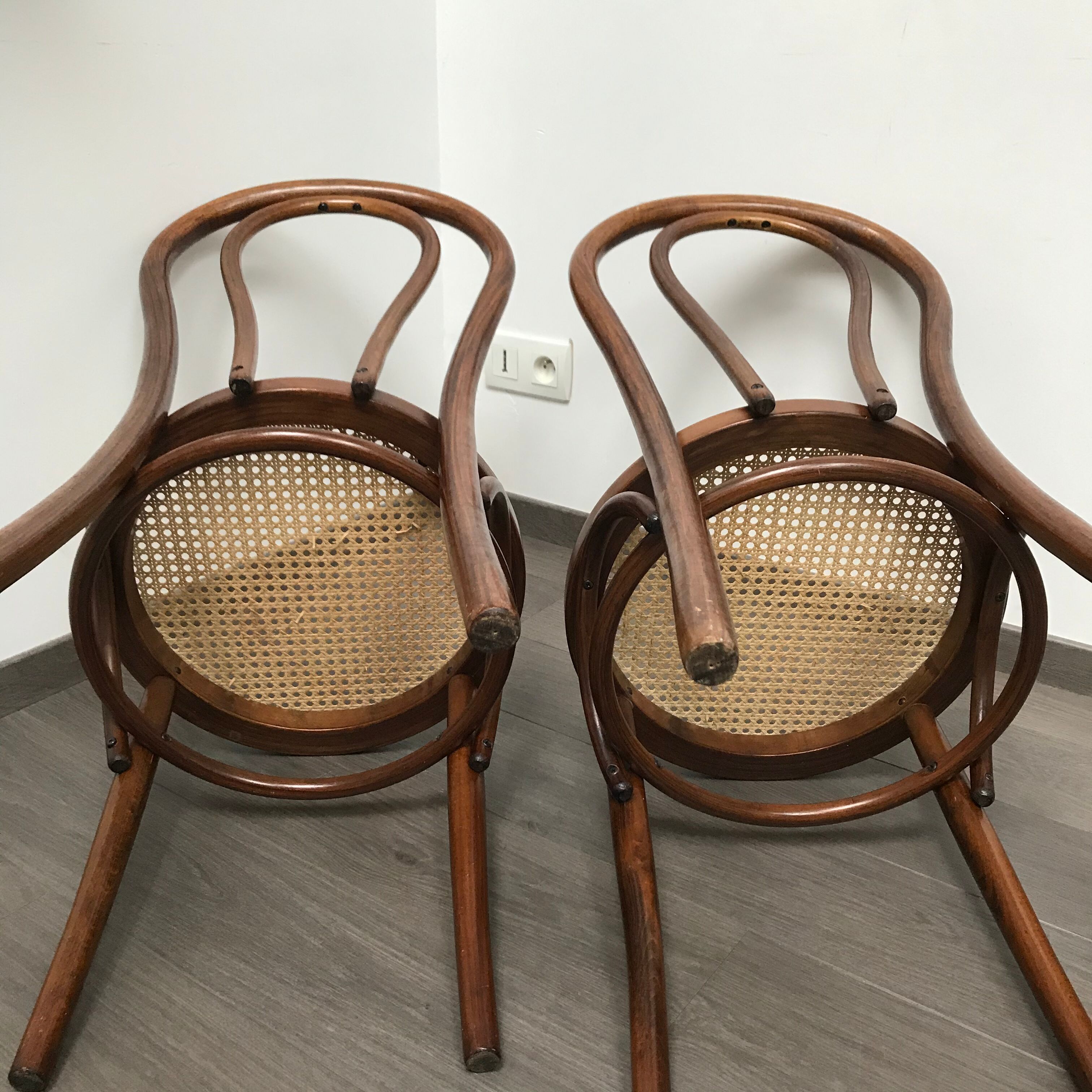 Lot of 4 bistro chairs