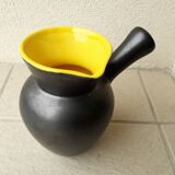 Two-tone ceramic jug