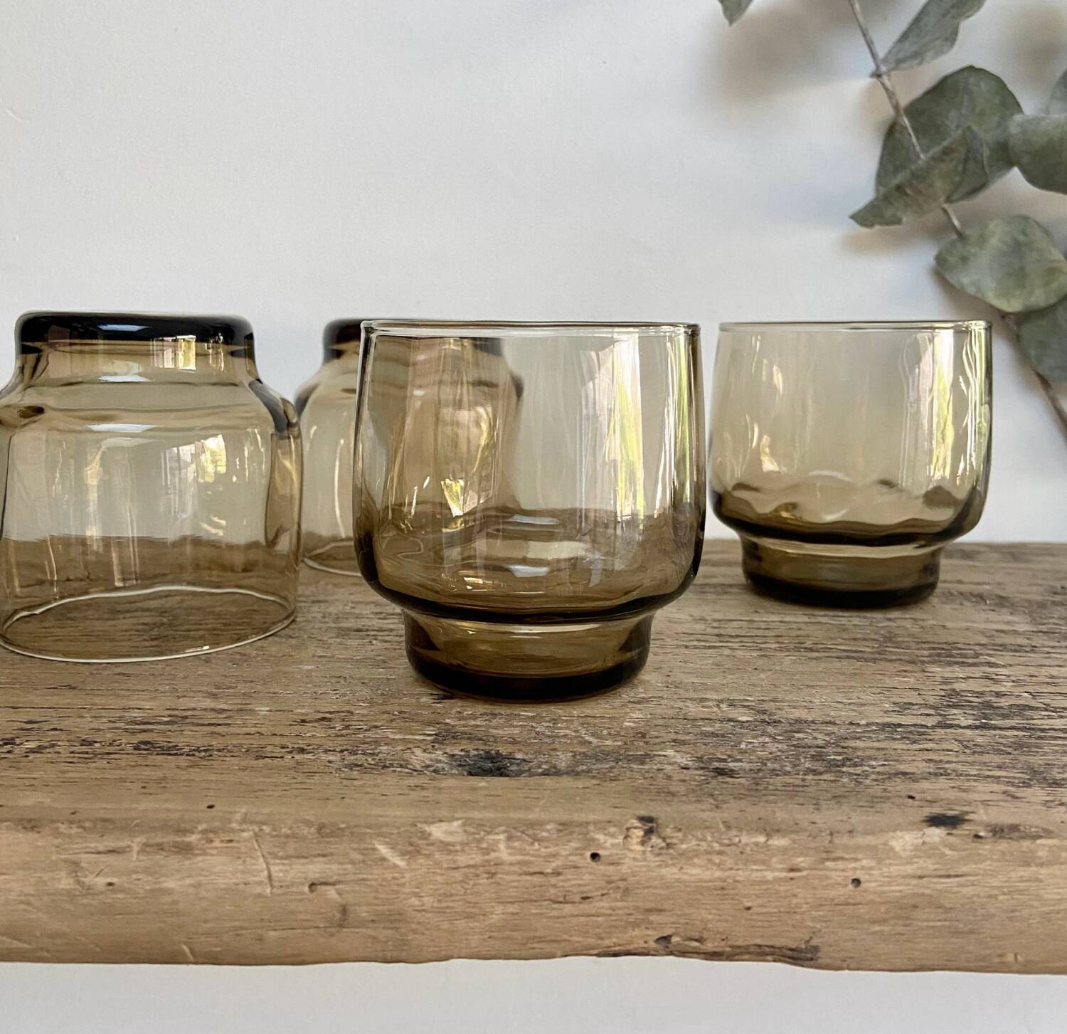 4 verres fumés vintage