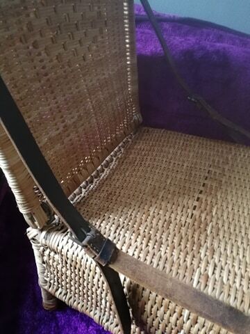 Wicker folding chair