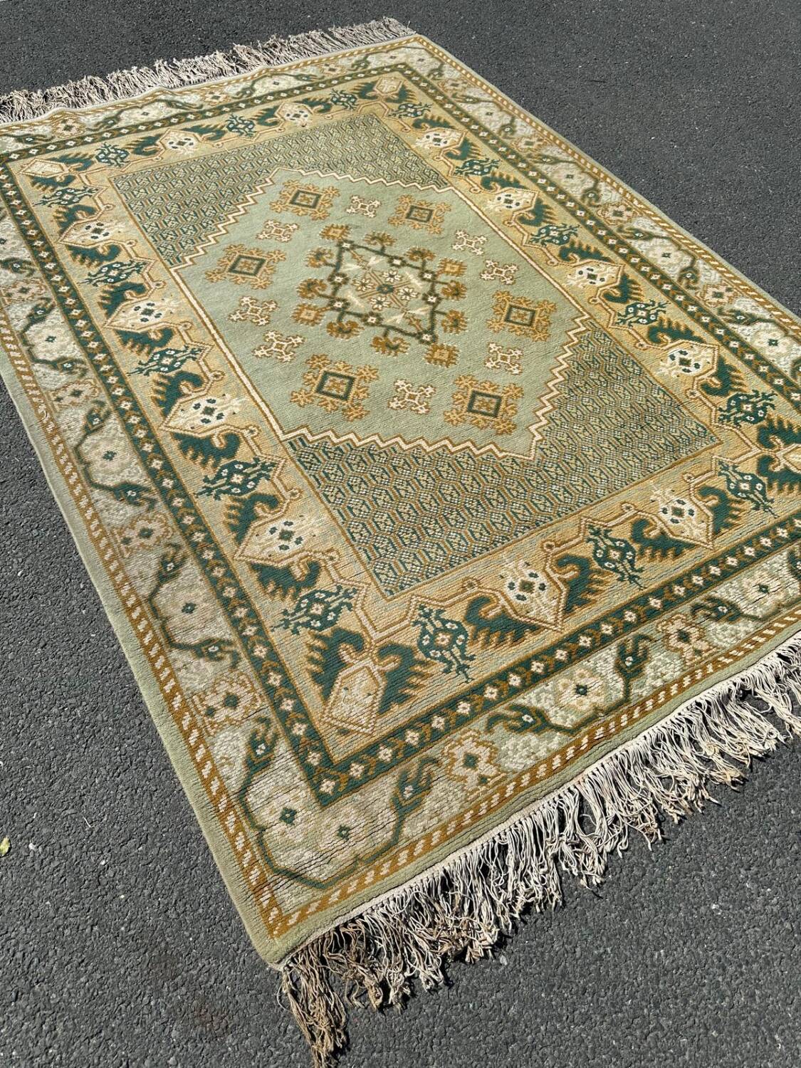 Tapis tunisien fait main