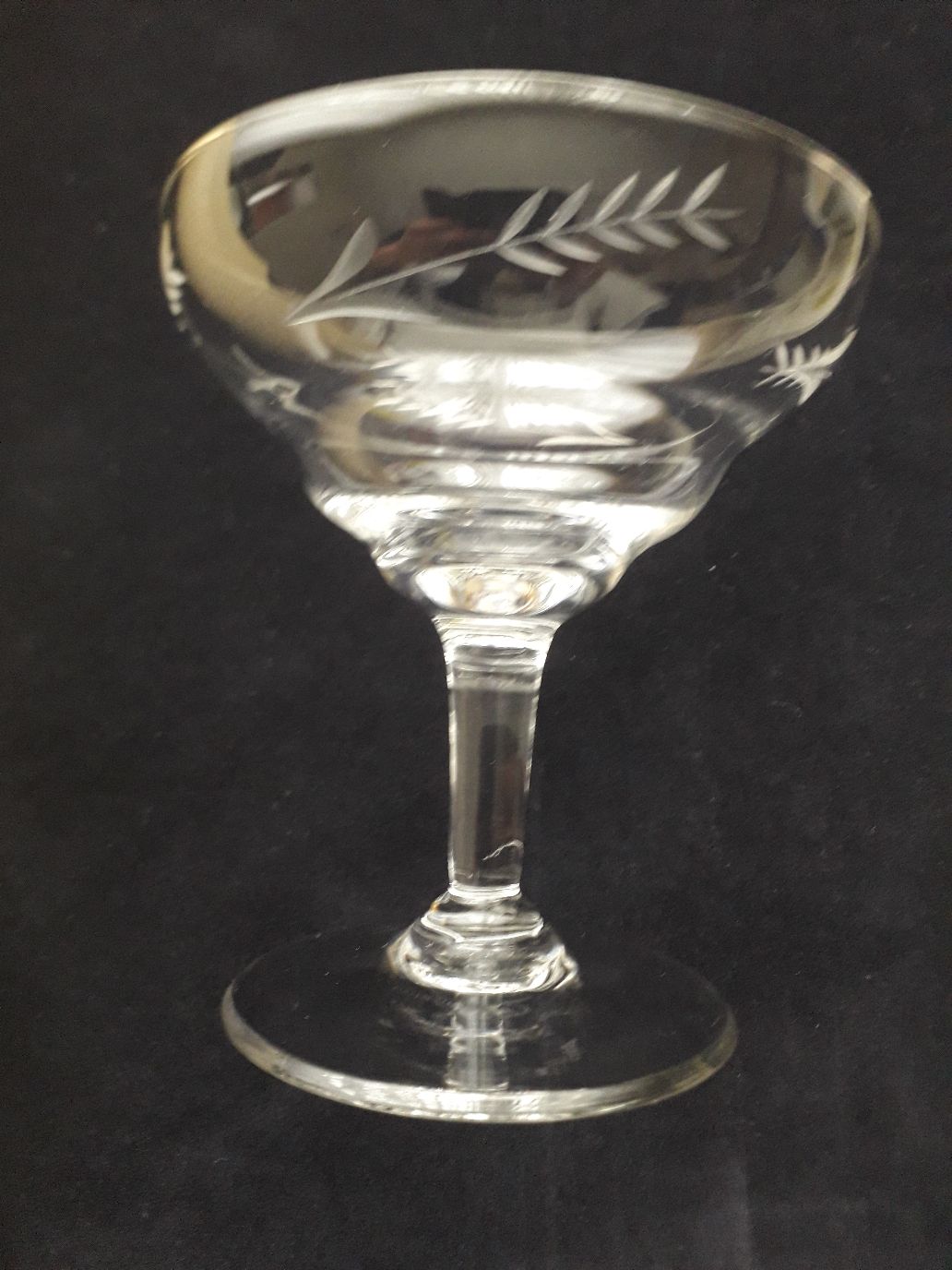 Set de 5 coupes à champagne  vintage en verre meulé