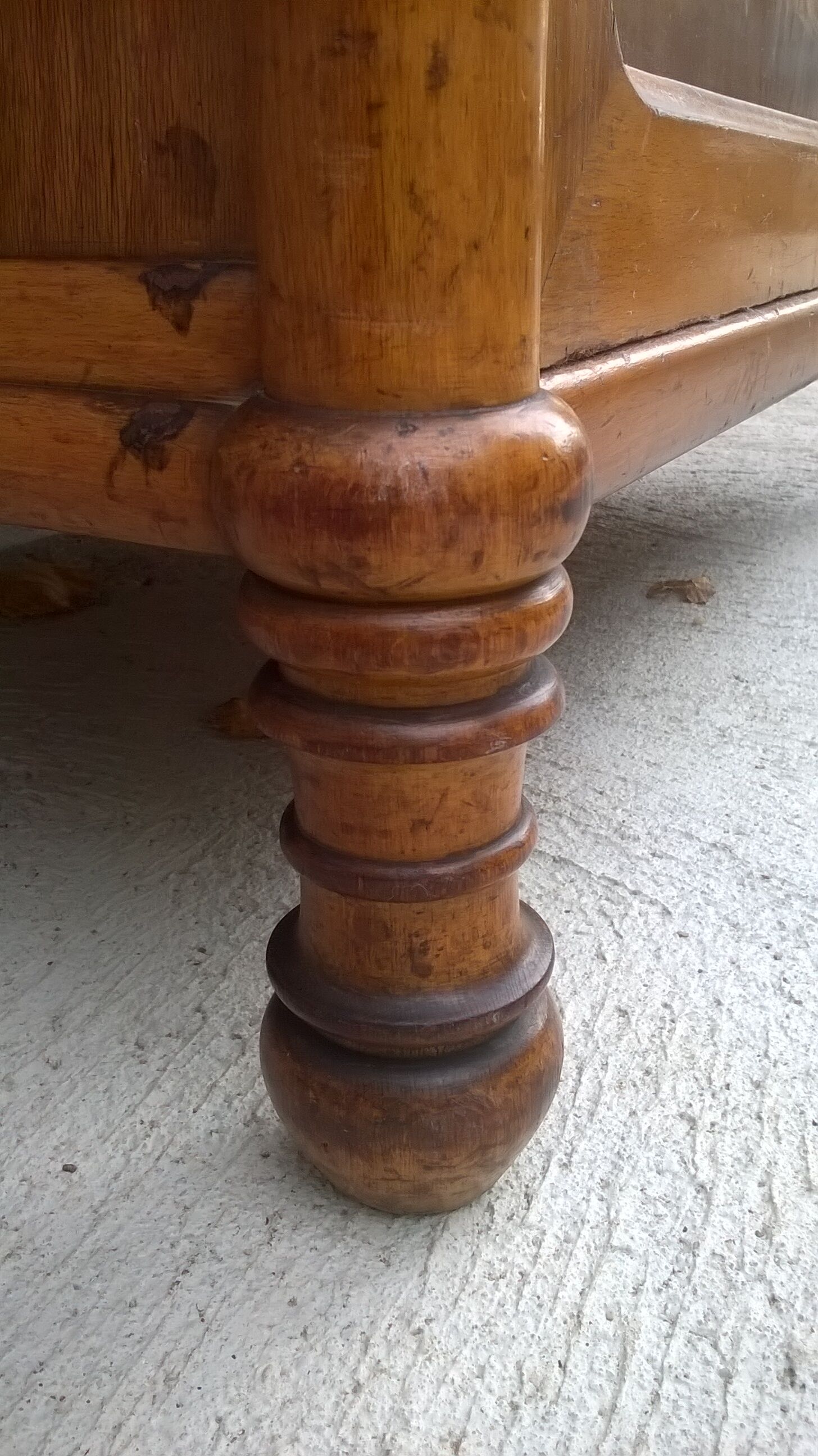 Wardrobe style napoleon III 1900