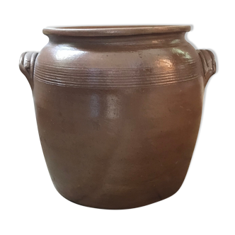 Sandstone pot