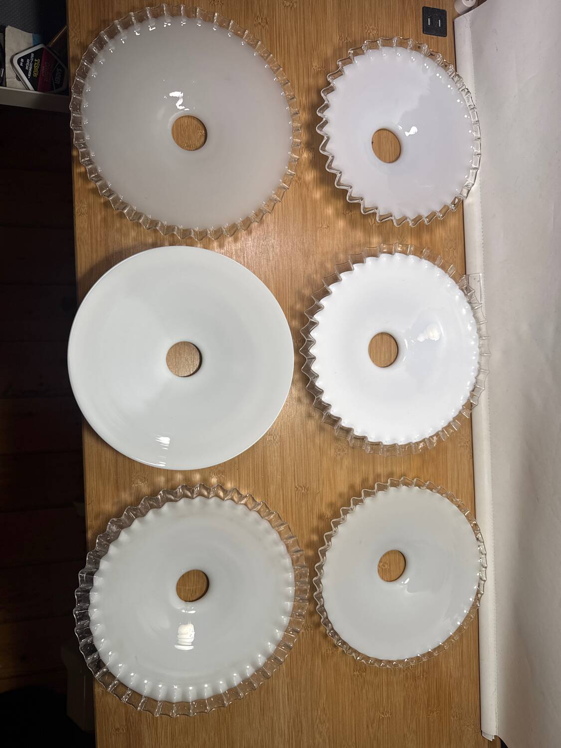 White opaline suspension