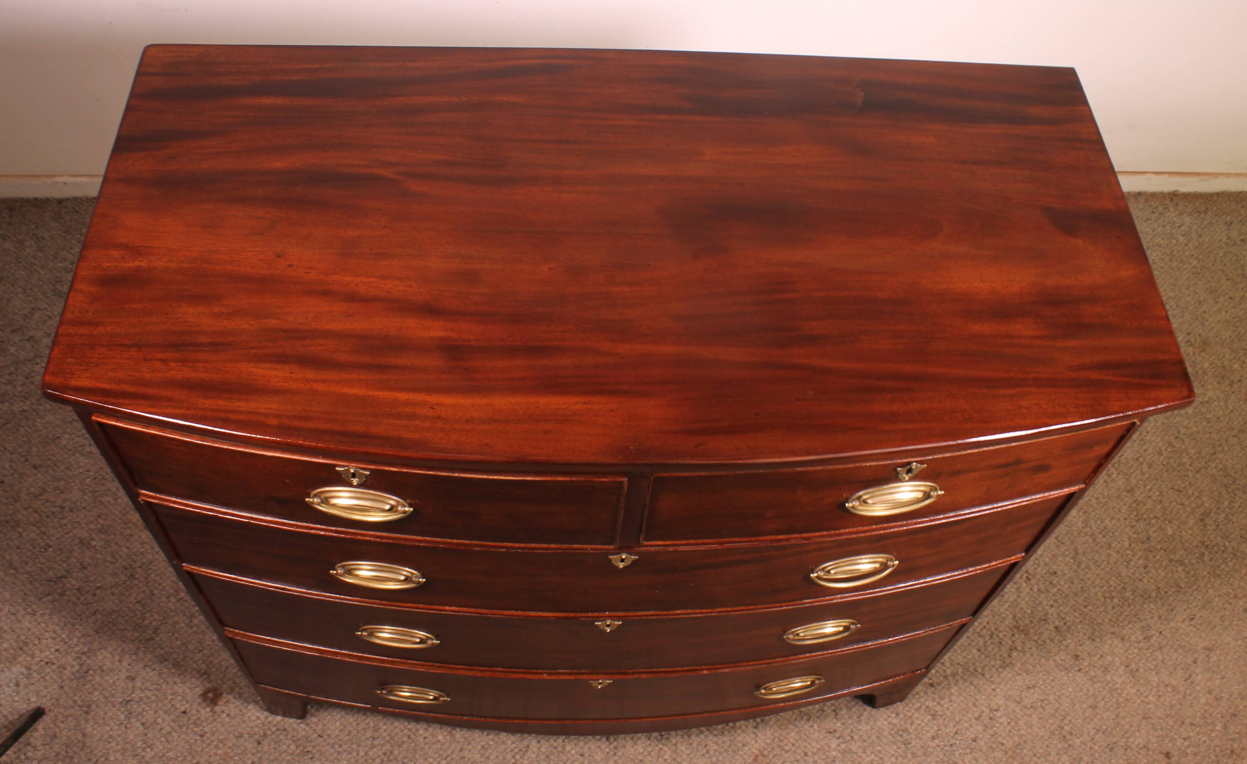 commode bombée en acajou du début du 19° siècle