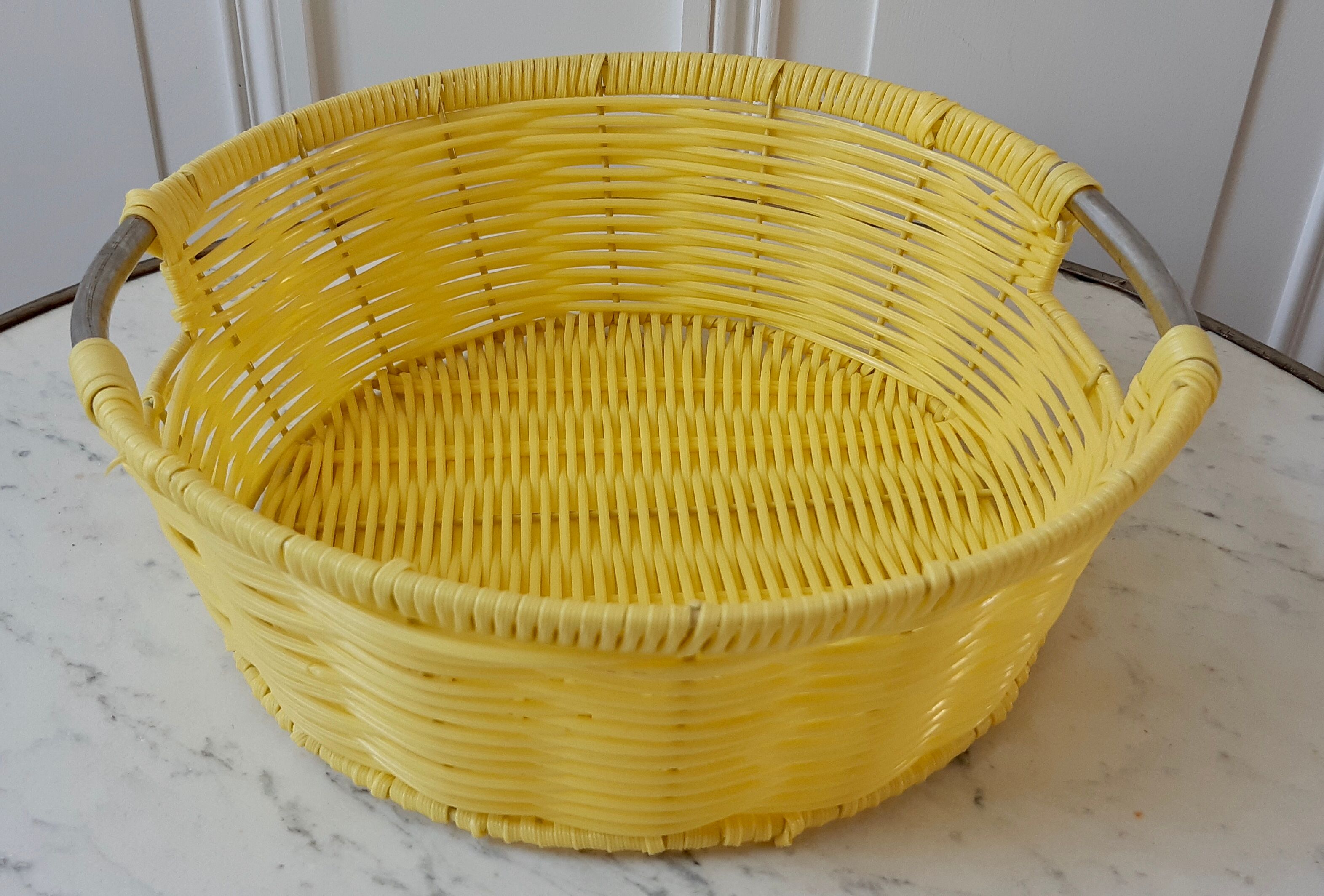 Panière in scoubidou and vintage tinplate 70s