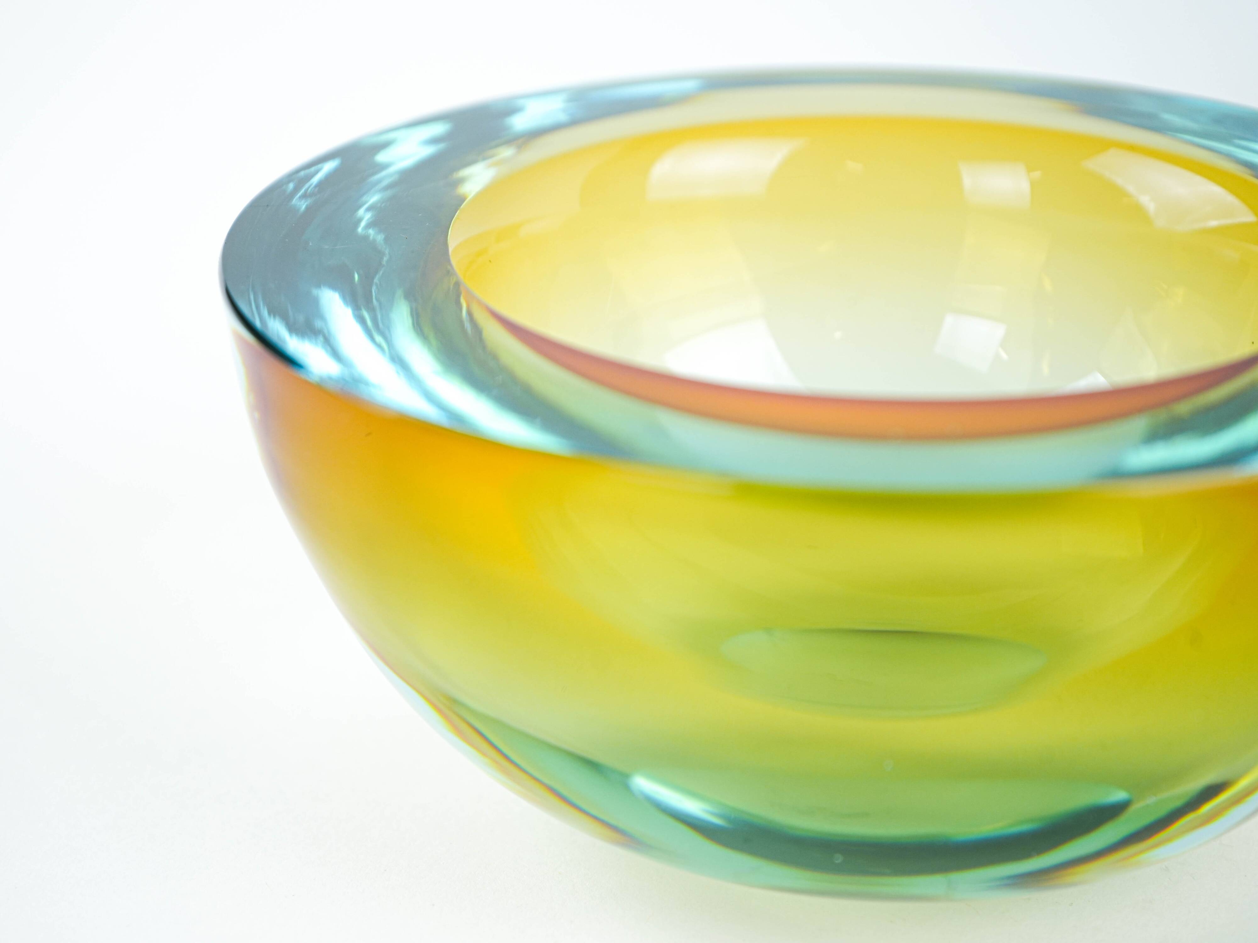 Glass bowl, Murano glass, 1970s, made in Italy
