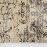 Classic beige & brown vintage rug, 211x155 cm