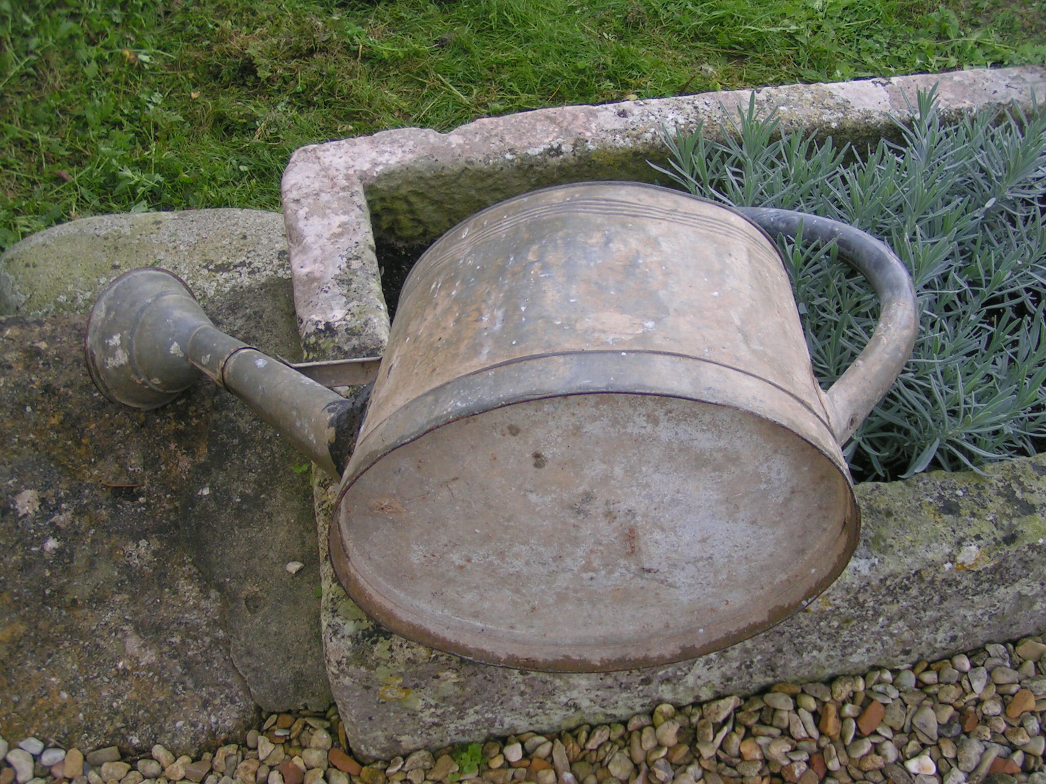Zinc watering can