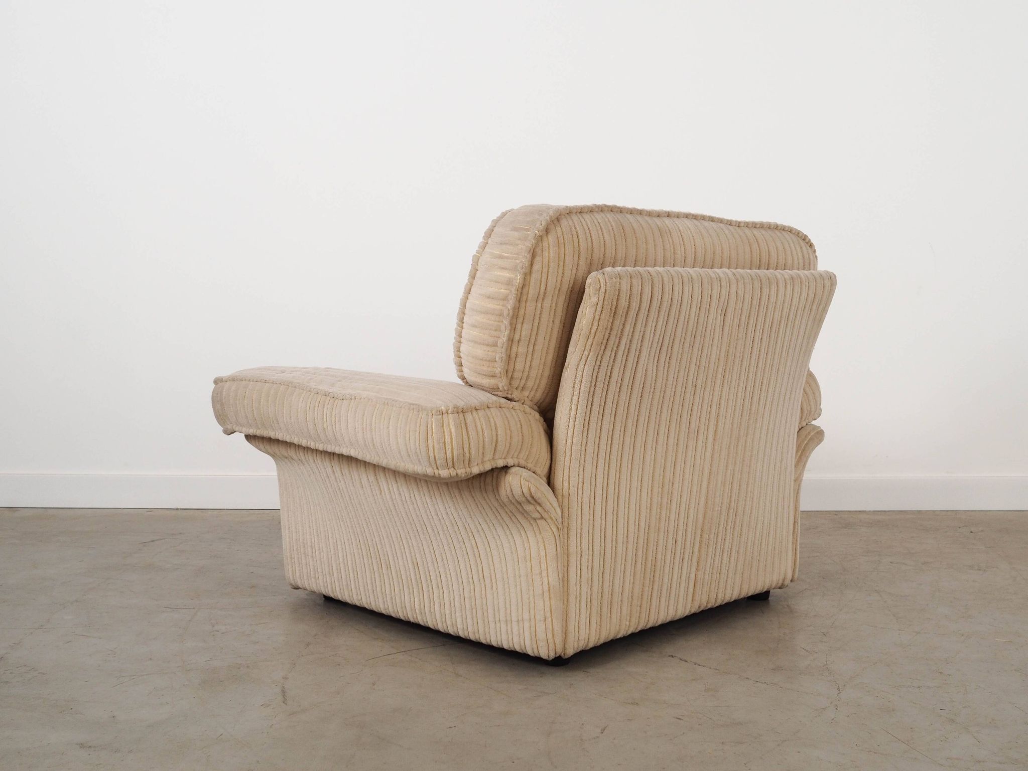 Fauteuil crème Soffio, design italien, années 1970, fabriqué par Doimo.