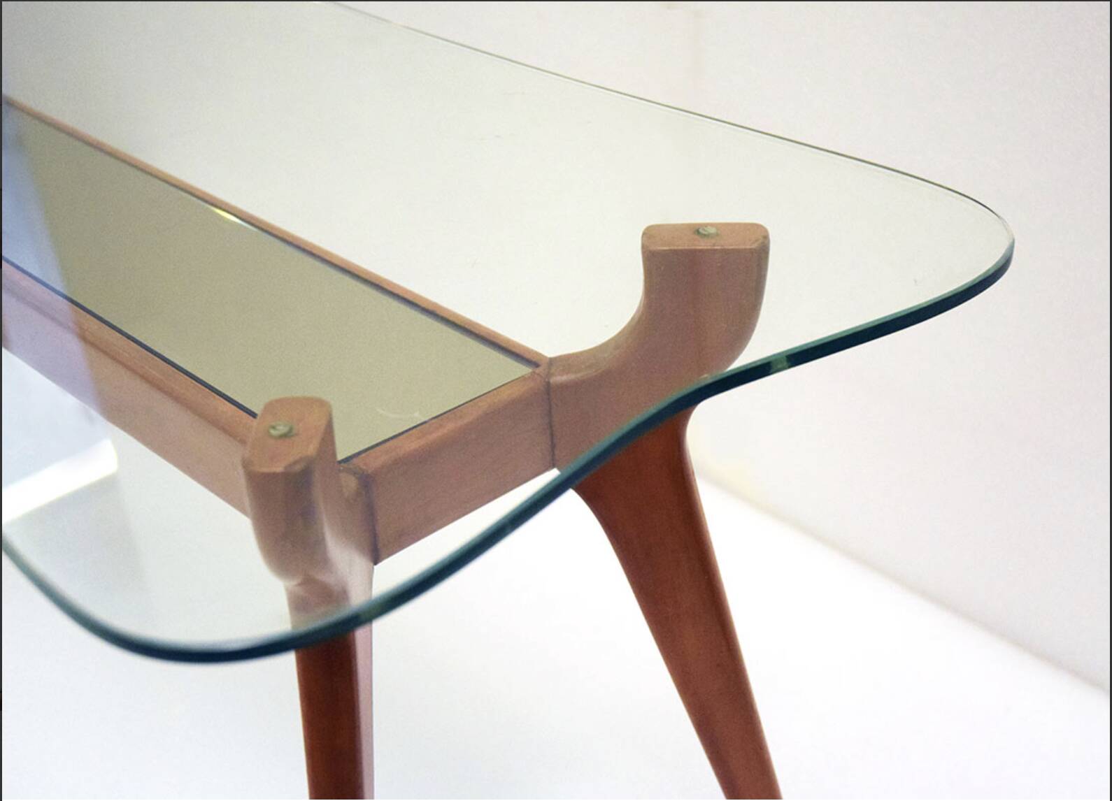 Wood and glass coffee table attributed to Ico Parisi, 1950s